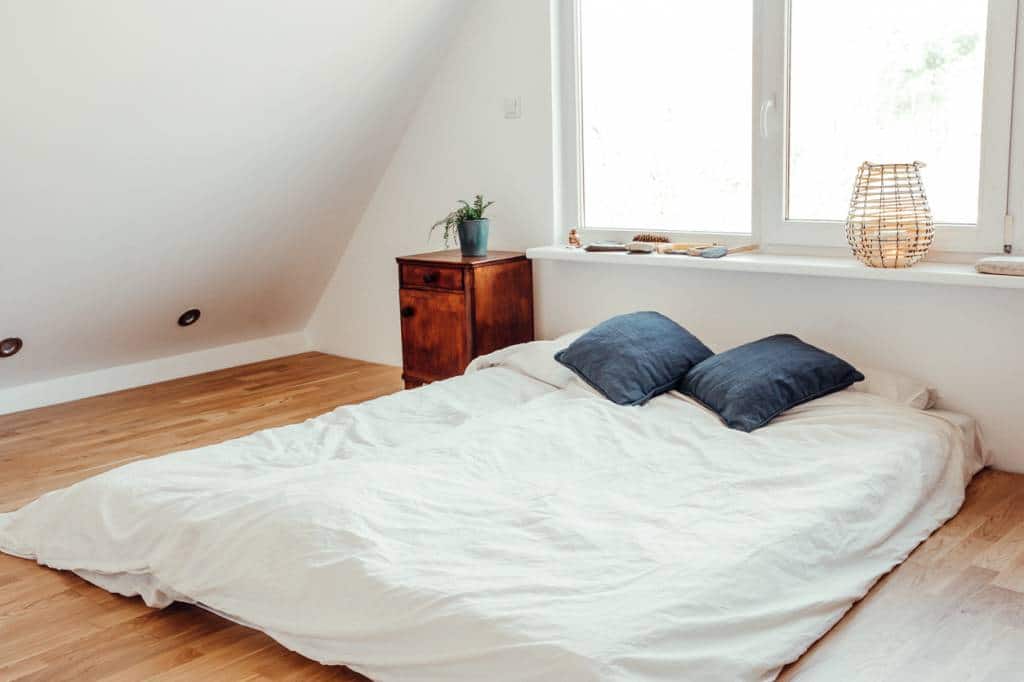 matelas au sol comme japonais