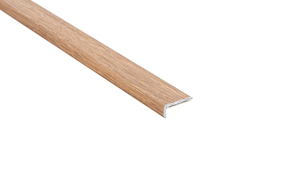 baguette d angle pvc