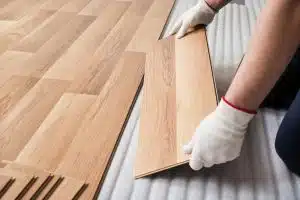 Pourquoi opter pour le parquet stratifié