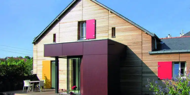 Rafraîchissez votre maison avec ces nuances de façades tendance