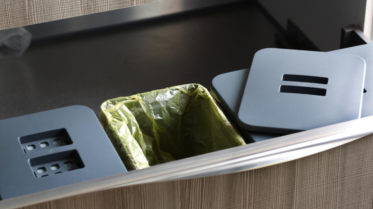 Adoptez le tri sélectif sans effort grâce à la poubelle encastrable