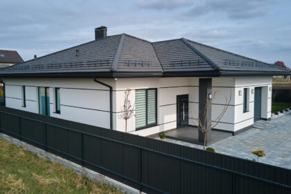 Gouttières en aluminium laqué : qualité et savoir-faire pour une installation sur mesure