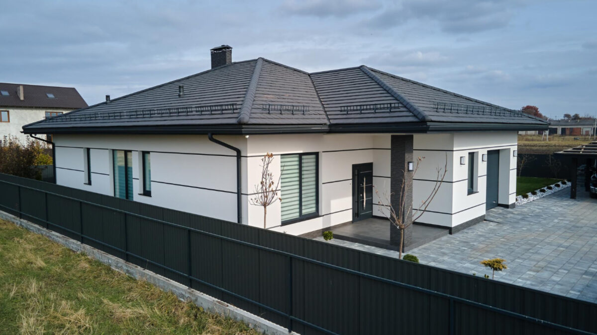 Gouttières en aluminium laqué : qualité et savoir-faire pour une installation sur mesure