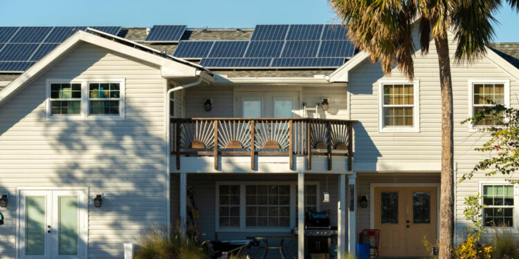 L'avenir des onduleurs solaires : lIA donne un nouvel élan à la gestion de l'énergie domestique !