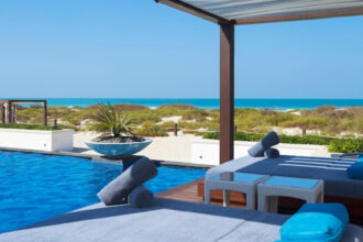 Pourquoi choisir un fabricant-installateur pour vos stores et pergolas ?